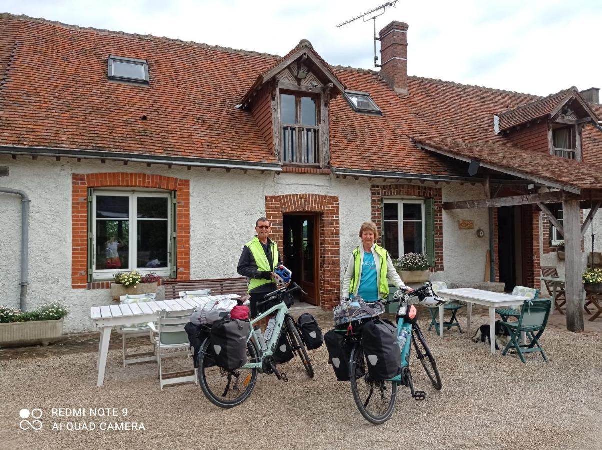 B&B Ferme De La Rouzannerie Pour 2 Ou Famille Lanneray Buitenkant foto